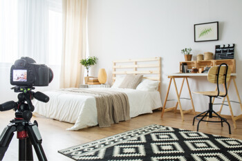 Ein Kamerastativ zur Objektaufnahme