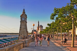 Rheinuferpromenade in Düsseldorf