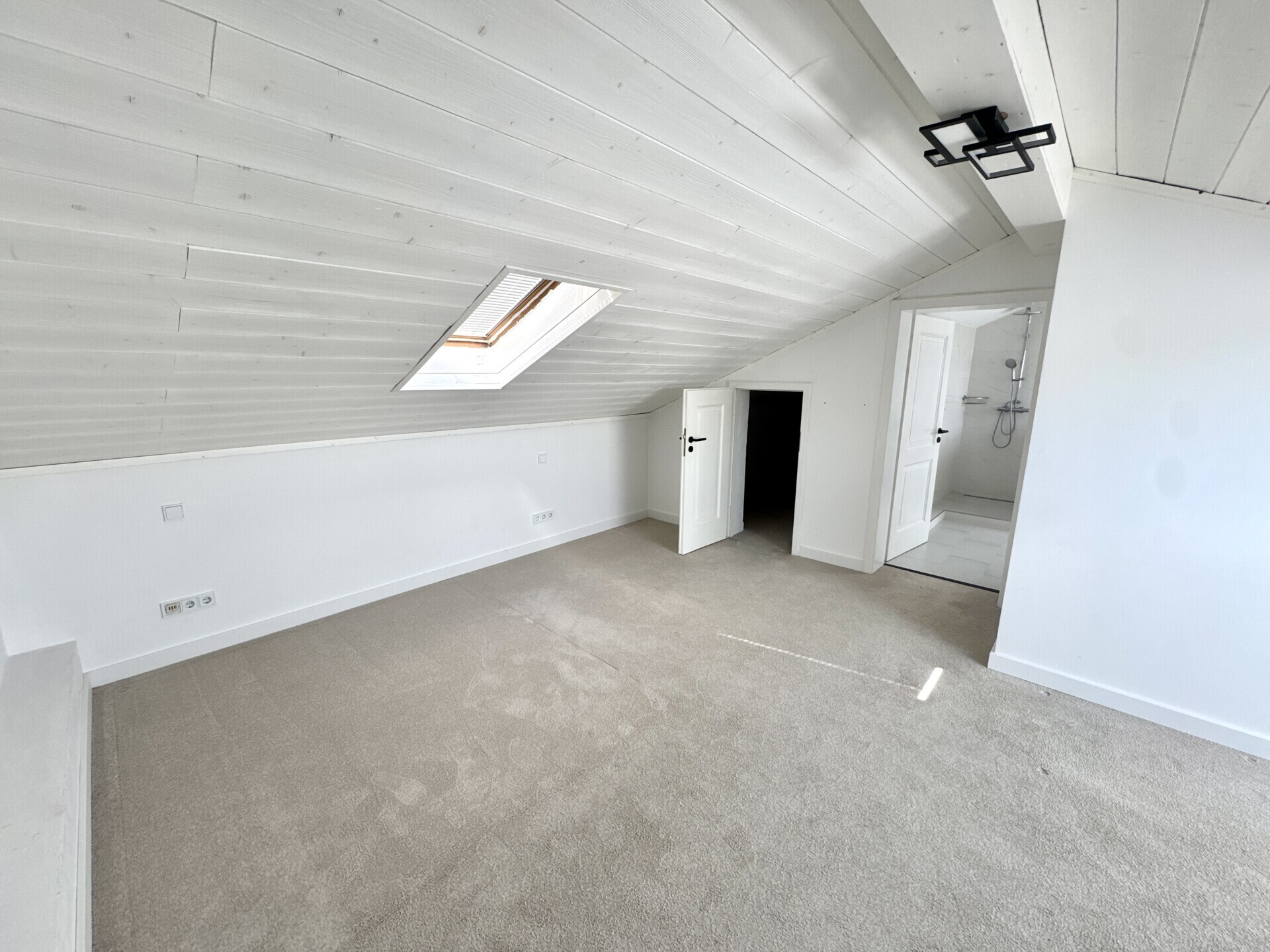 Schlafzimmer - DG