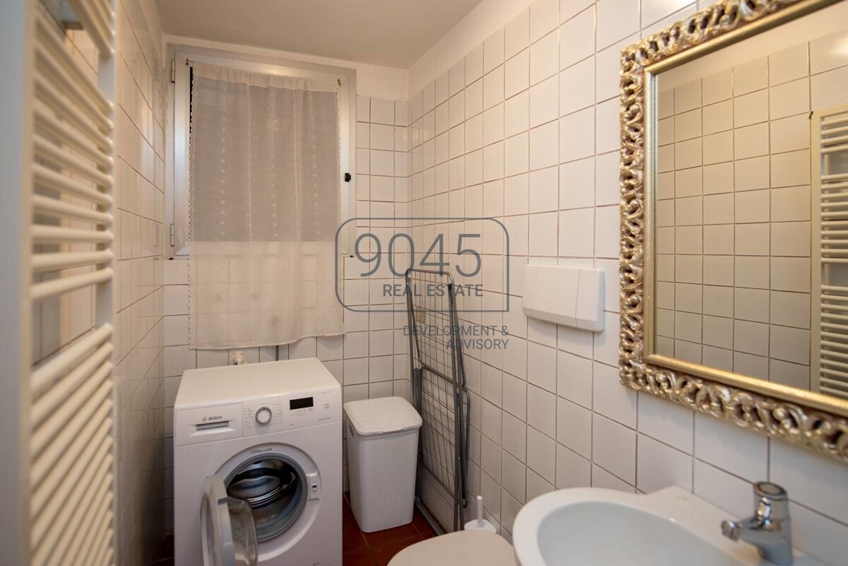 Charmante Reihenhausvilla mit traumhaftem Seeblick und privatem Garten in Torri