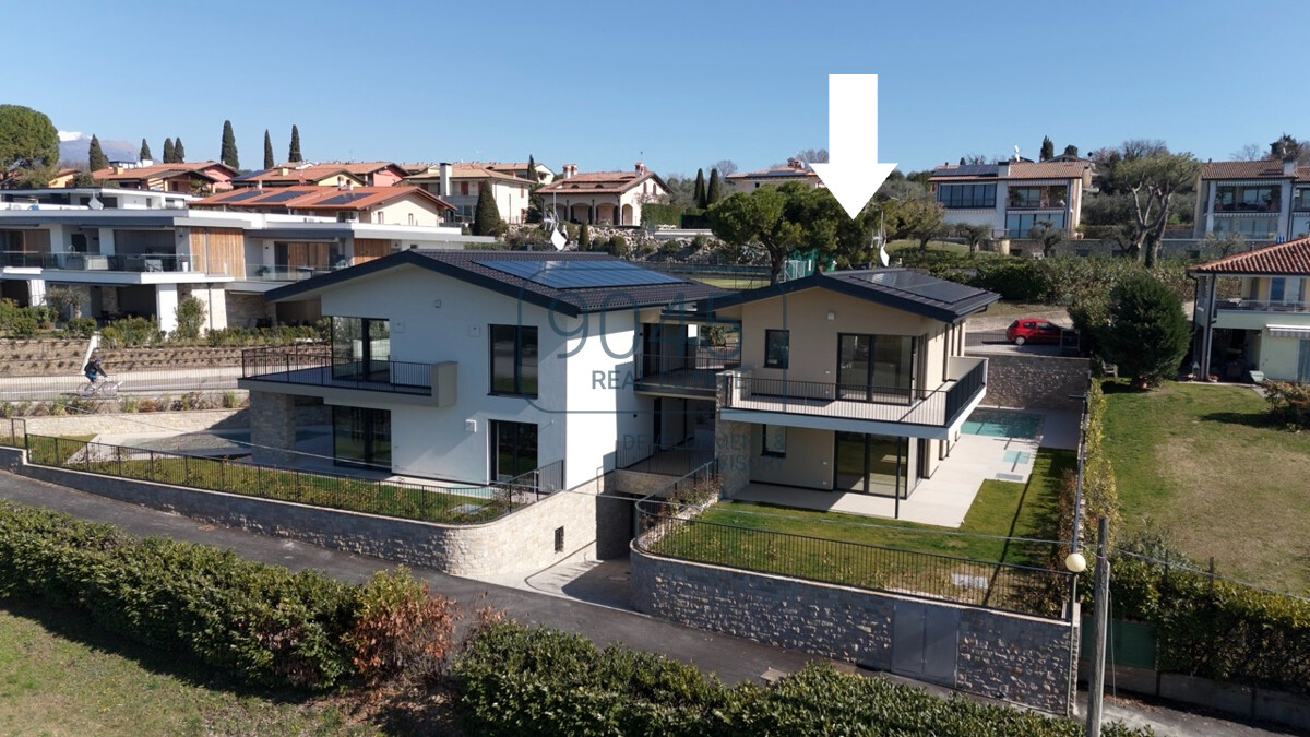 Exklusive Villa in ruhiger Lage – nur 500 m vom Zentrum von Lazise - Gardasee