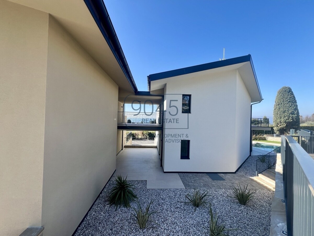 Exklusive Neubauvilla in Lazise – Moderne Eleganz in ruhiger Lage, nur 500 m vom Seeufer