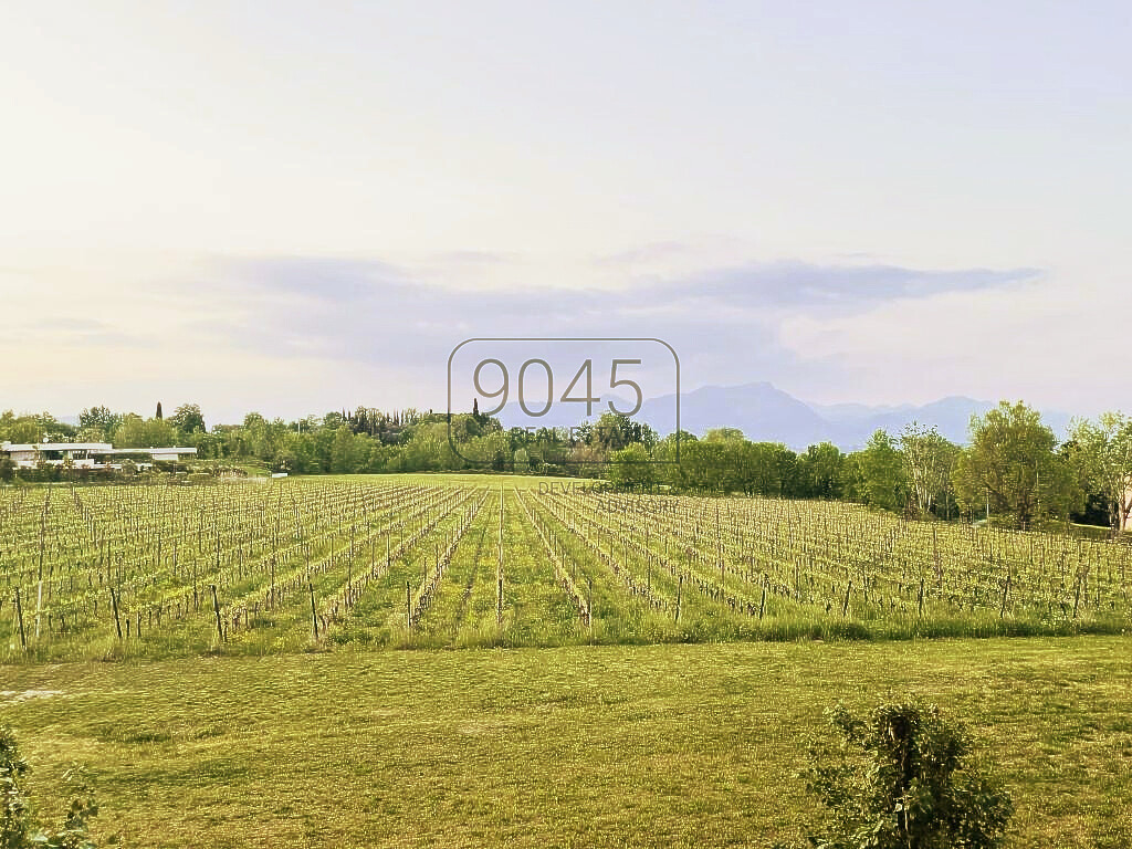 Secret Sale: charmantes restauriertes Anwesen aus dem 18. Jh. mit Wohneinheiten - Gardasee