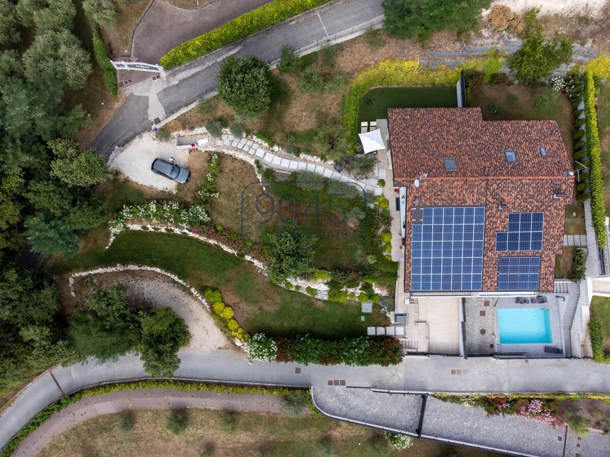 Eckreihenhaus-Villa mit großem Garten in Castion Veronese - Gardasee