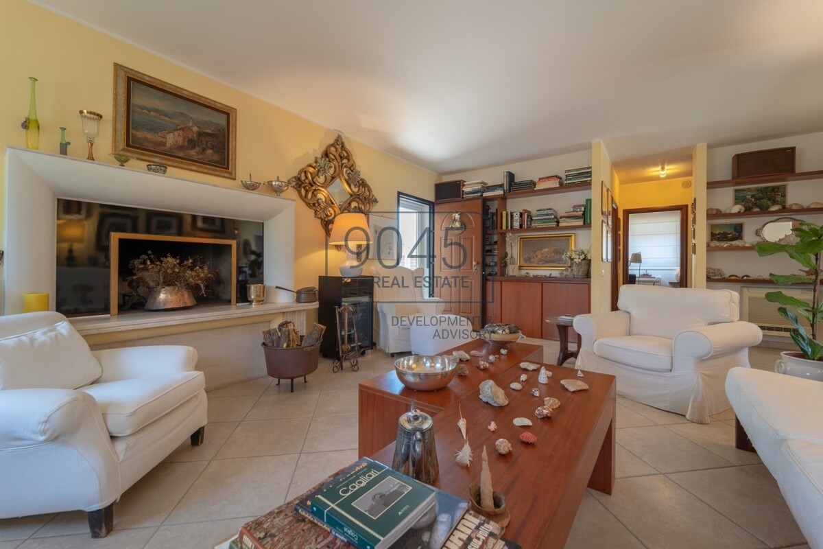 Prestige-Immobilie mit Gästehaus und weitläufigem Grundstück im Süden Sardiniens