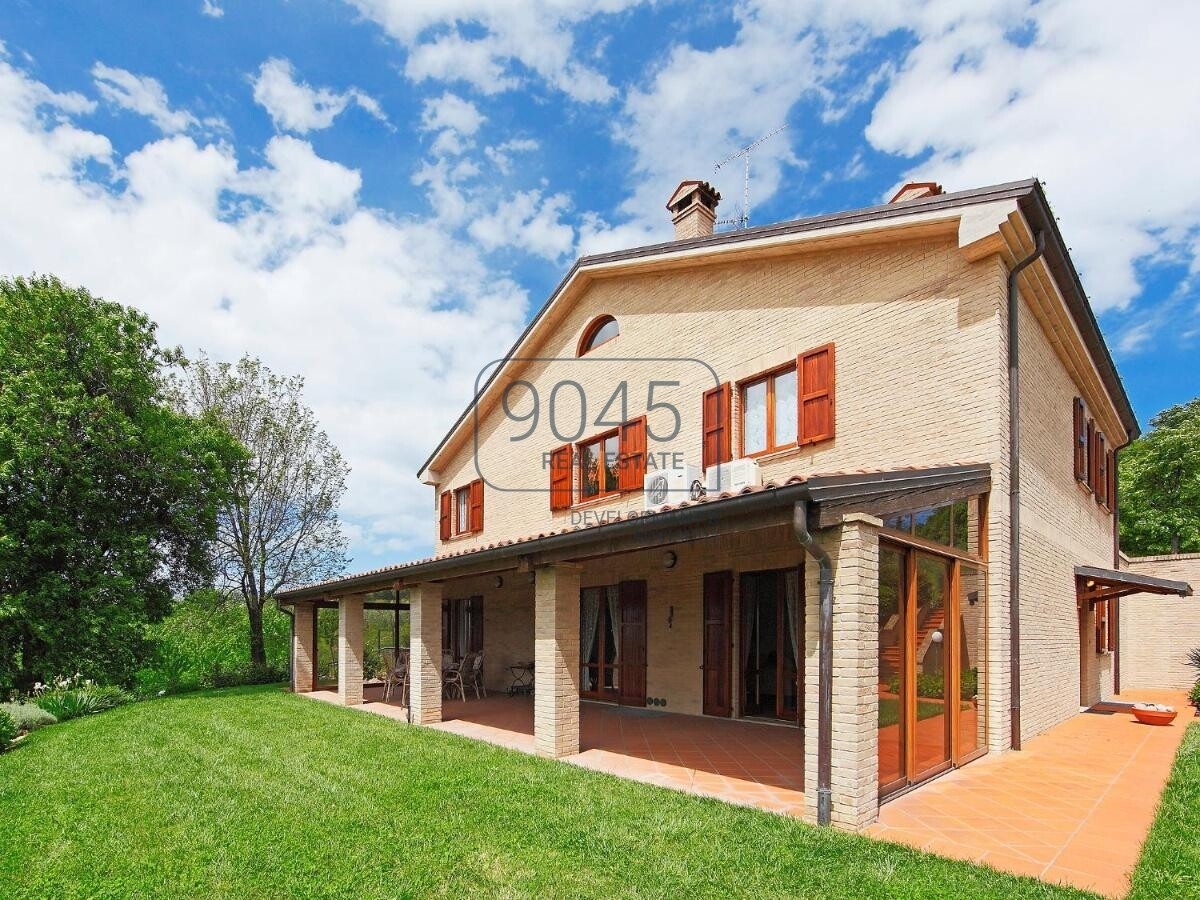 Panoramavilla mit Pool, Spa und 12 Hektar Privatland in Gradara - Marken