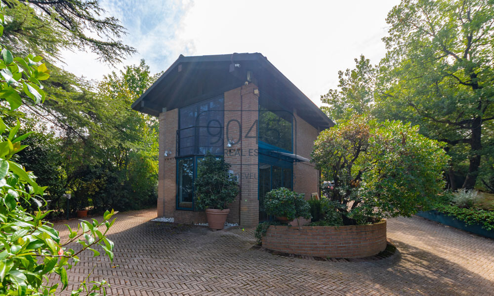 Moderne Villa mit Panoramablick in Castel San Pietro Terme – Emilia-Romagna