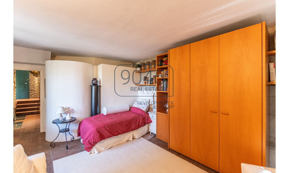 Moderne Villa mit Panoramablick in Castel San Pietro Terme – Emilia-Romagna