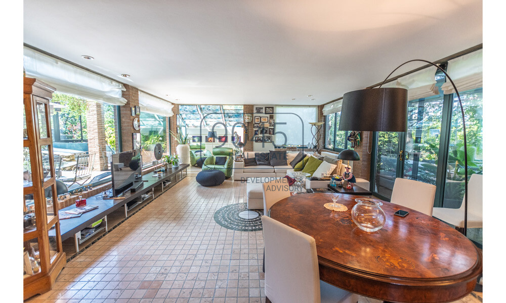 Moderne Villa mit Panoramablick in Castel San Pietro Terme – Emilia-Romagna