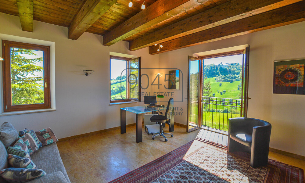 Elegantes Landhaus mit Pool und Meerblick bei Lapedona – Marken