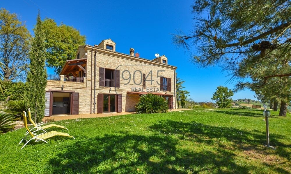 Elegantes Landhaus mit Pool und Meerblick bei Lapedona – Marken