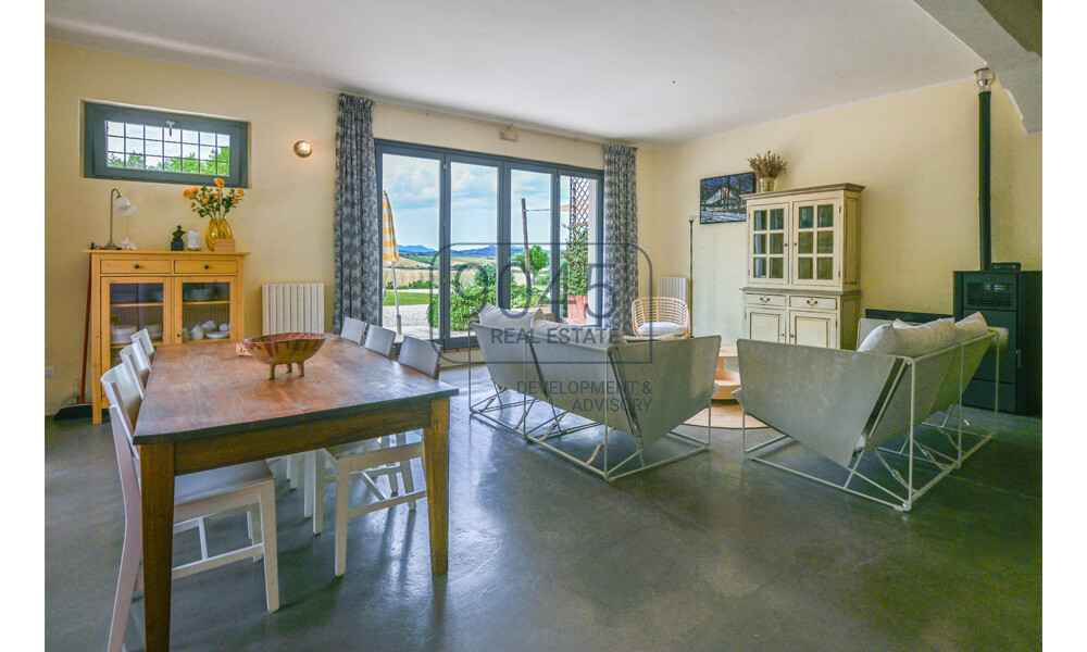 Charmantes Landhaus mit 4 Apartments und Panoramablick in Belvedere Ostrense – Marken