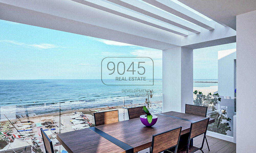 Luxuriöses Penthouse direkt am Meer in Grottammare – Marken