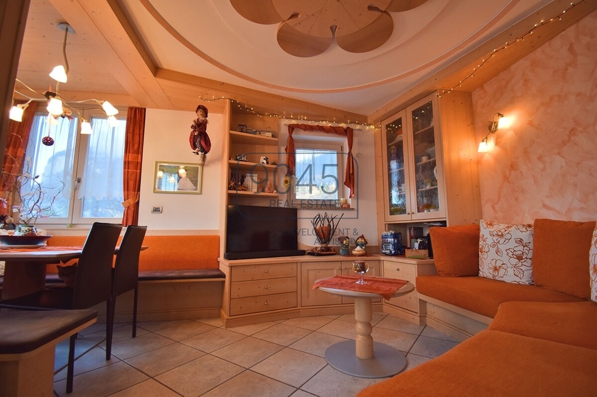 Großzügige Villa mit Privatgarten, unabhängiger Dependance und Gemeinschaftspool 