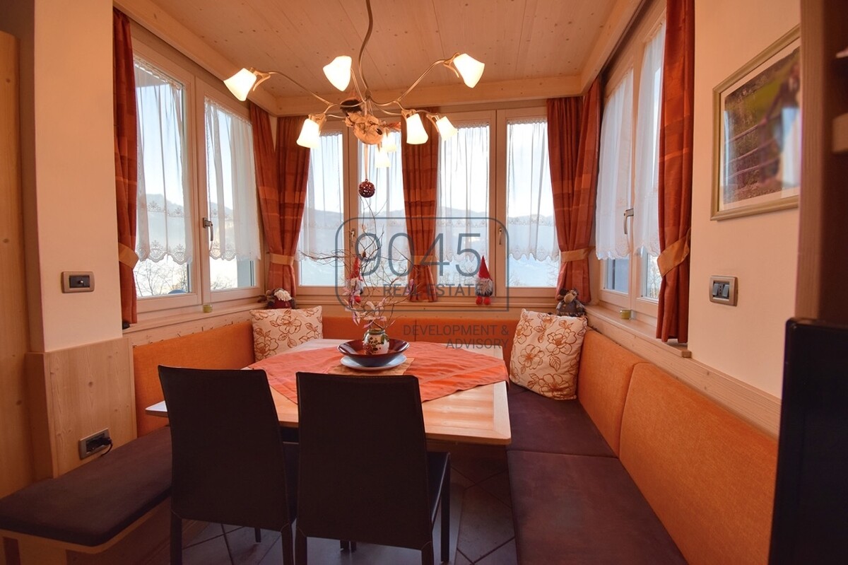 Großzügige Villa mit Privatgarten, unabhängiger Dependance und Gemeinschaftspool 