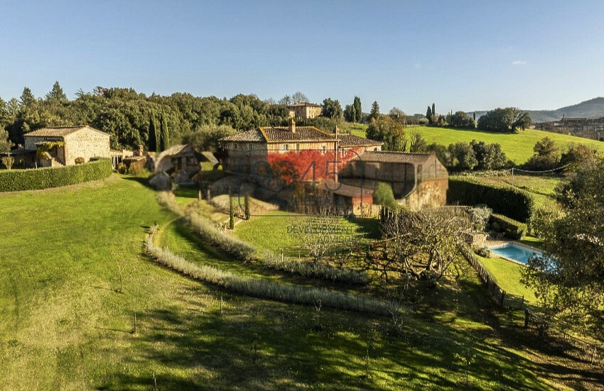 Tenuta / Boutique-Hotel zum Verkauf in Monticiano - Toskana