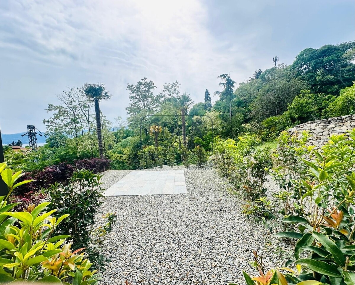 Modernes Wohnen mit Seeblick in Ghiffa - Lago Maggiore