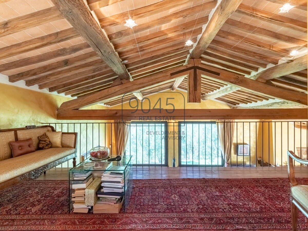 Exklusives toskanisches Landhaus mit Panoramablick auf die Türme von San Gimignano