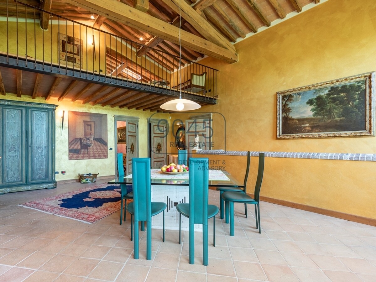 Exklusives toskanisches Landhaus mit Panoramablick auf die Türme von San Gimignano