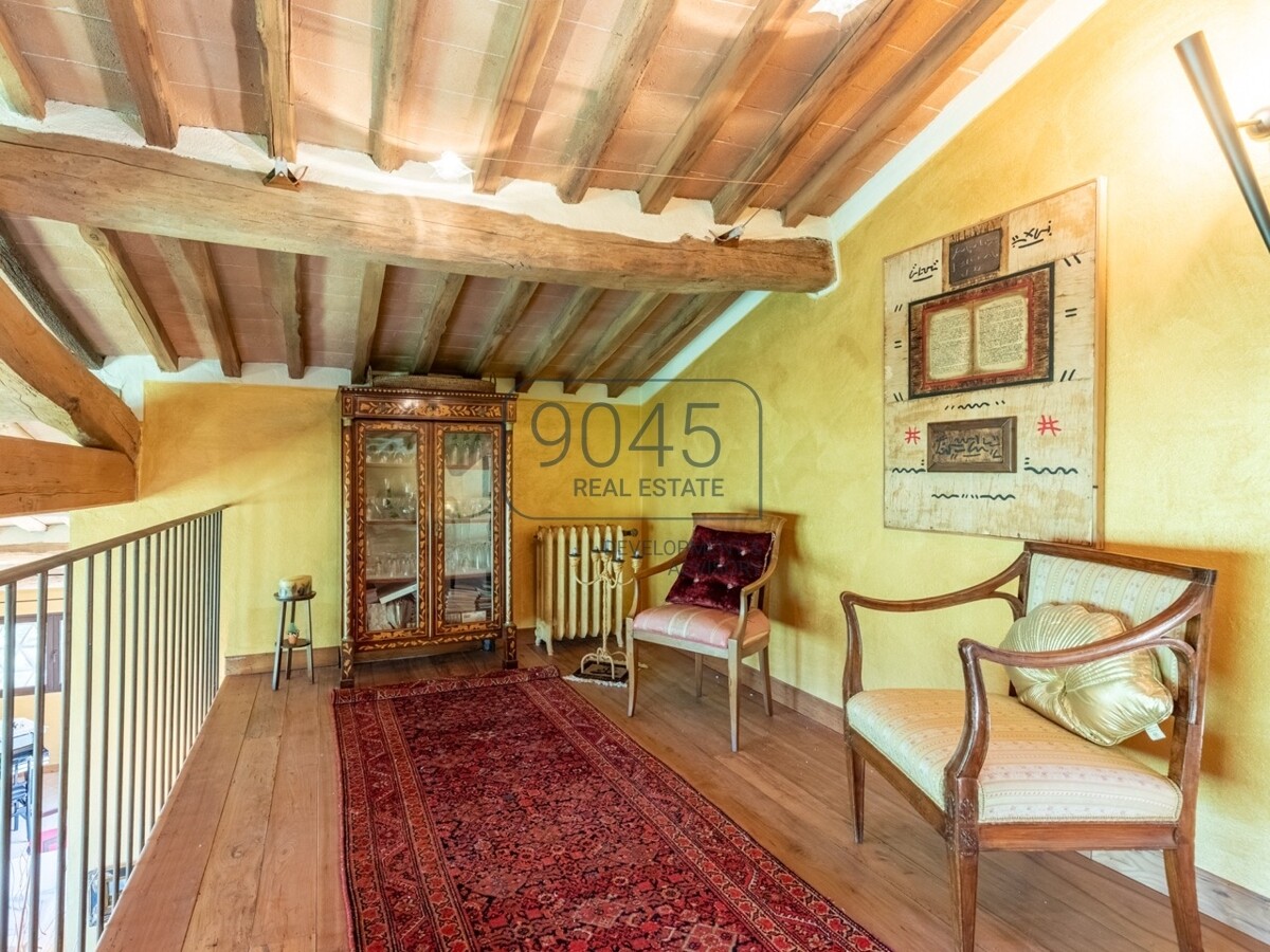 Exklusives toskanisches Landhaus mit Panoramablick auf die Türme von San Gimignano