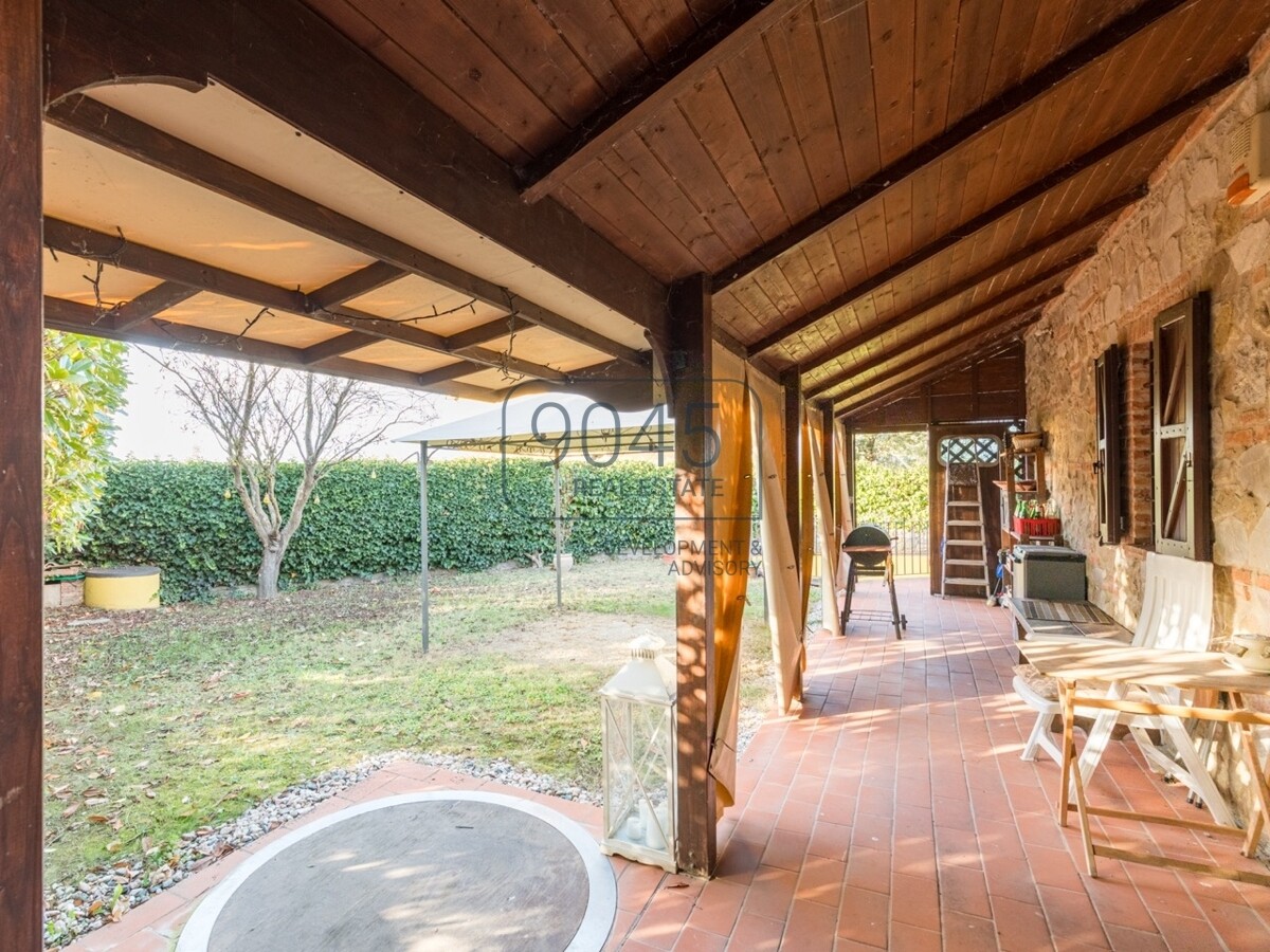 Elegantes Natursteinhaus mit Panoramaterrasse am Tor zur Val d'Orcia