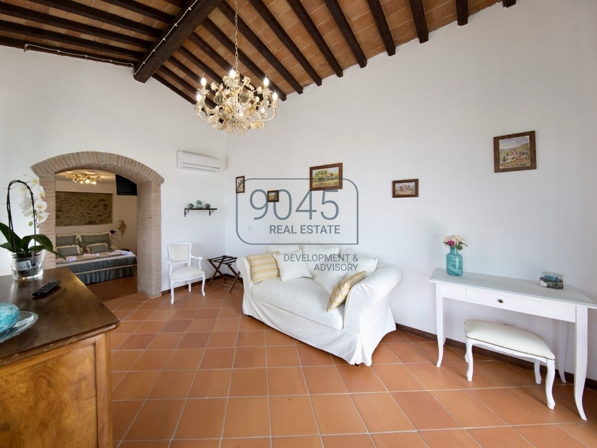 12 Hektar grosser Landsitz mit Panoramaausblick, Pool in Val di Chiana