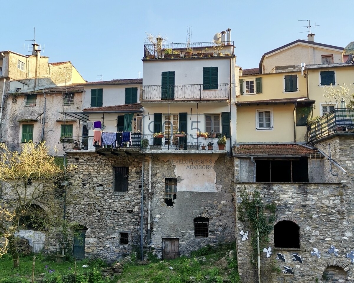 Charmante Ferienwohnung mit ligurischem Flair in Borgomaro