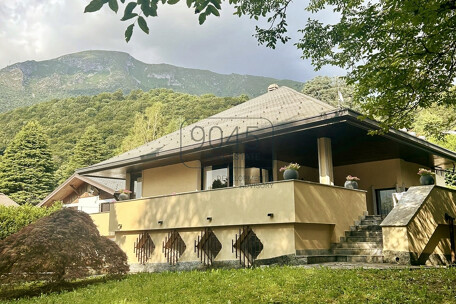 Exklusive Villa in Cremeno bei Lecco / Comer See zur Jahresvermietung