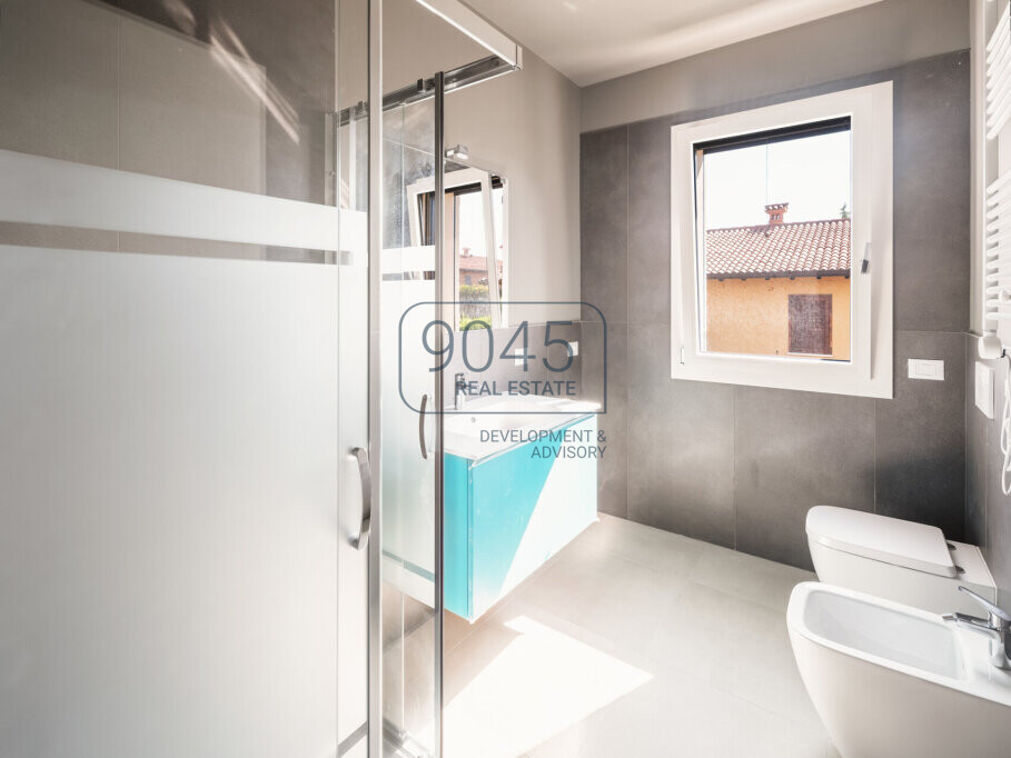 Stilvolle Neubauwohnung in privilegierter Lage von Lazise