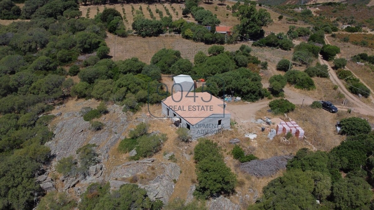 Exklusiver „Stazzo Gallurese“ mit Meerblick und großem Naturgrundstück – Aglientu
