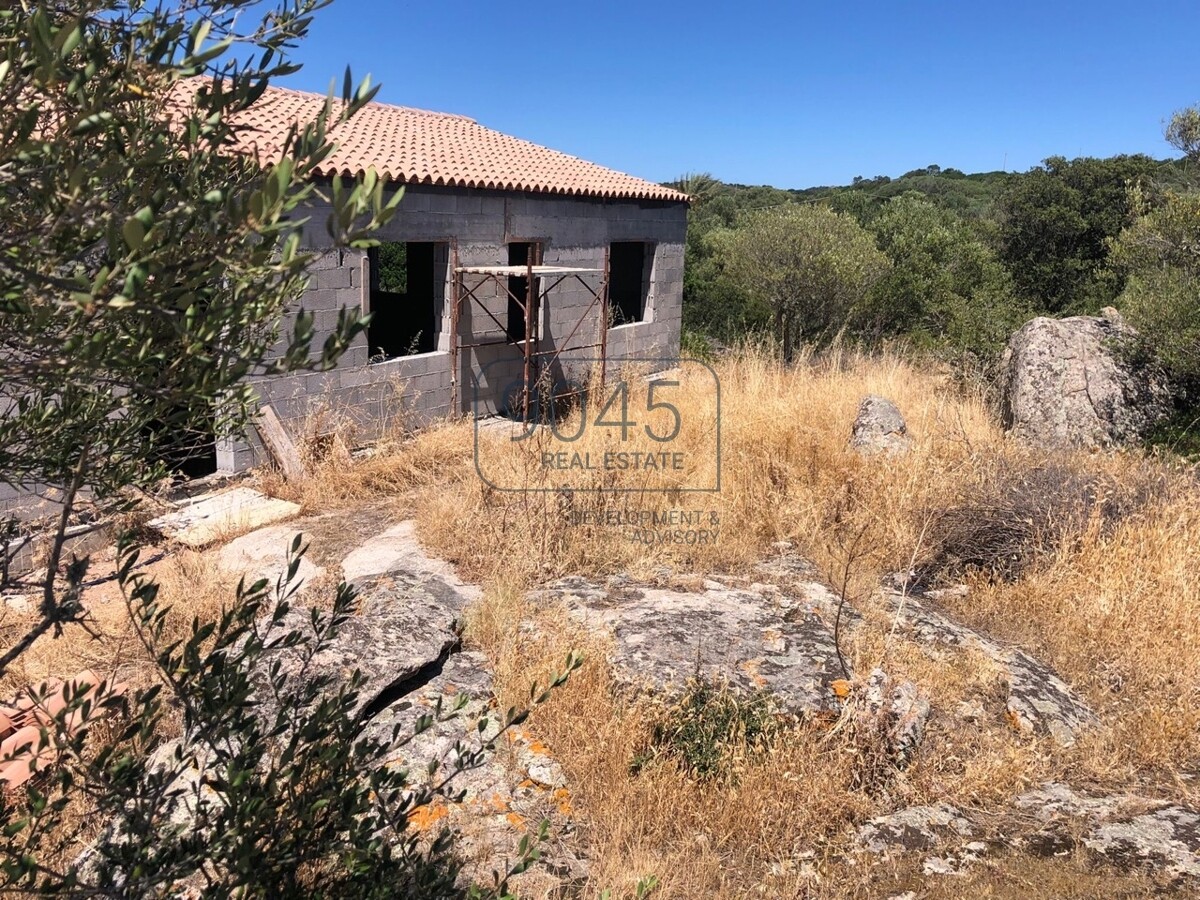 Exklusiver „Stazzo Gallurese“ mit Meerblick und großem Naturgrundstück – Aglientu