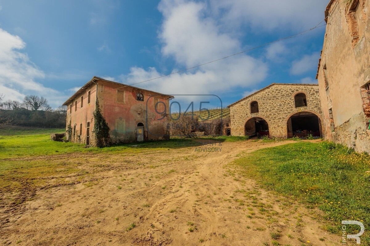 Historisches Schloss mit 61 Hektar Wein- und Landwirtschaft im Chianti