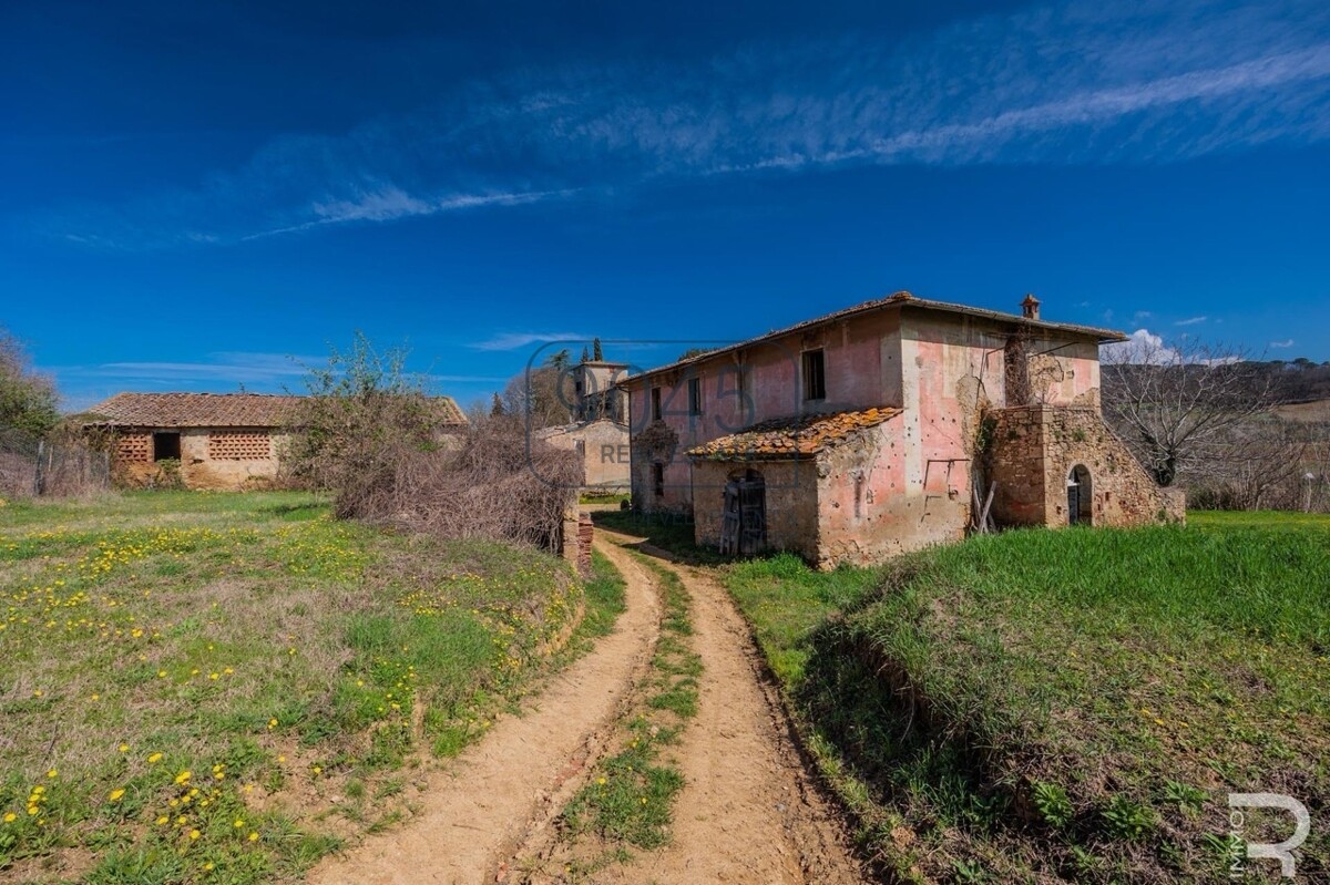 Historisches Schloss mit 61 Hektar Wein- und Landwirtschaft im Chianti