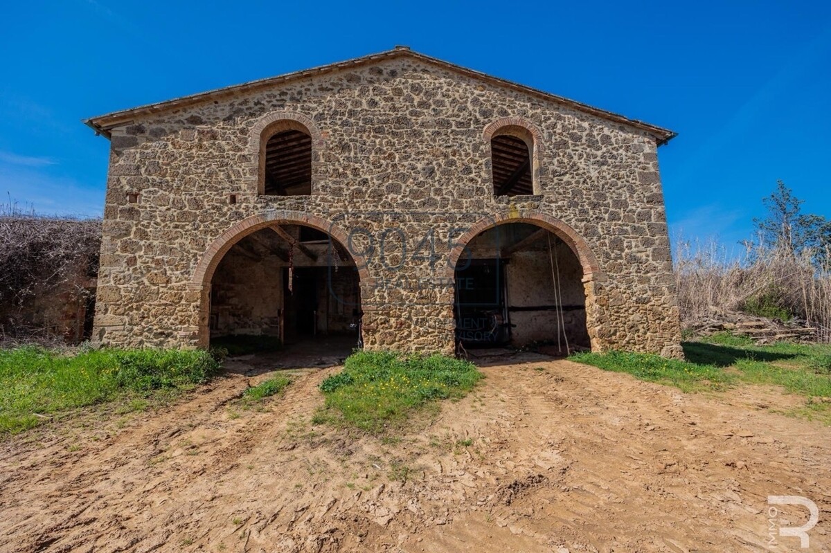 Historisches Schloss mit 61 Hektar Wein- und Landwirtschaft im Chianti
