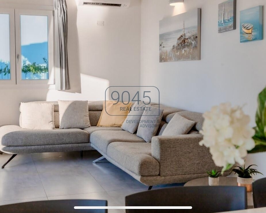 Exklusive Villa mit Pool und Meerblick in Budoni, Sardinien