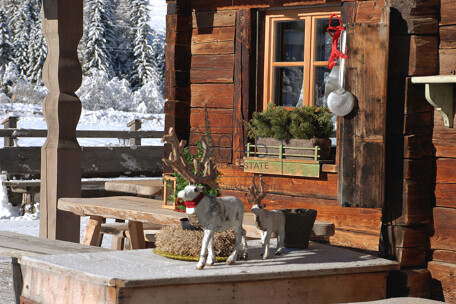 Offmarket: Chalet mit Restaurant direkt im Skigebiet der 3 Zinnen - Südtirol