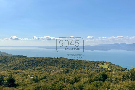Offmarket: Projektentwicklung für ein Hotel 5* mit Suiten und Restaurant - Gardasee