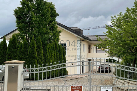 Secret sale: moderne Villa mit direktem Seezugang am Starnberger See