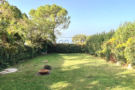 Wohnung mit privatem Garten "Lungolago" in Bardolino - Gardasee
