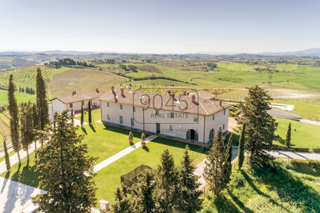 Relais mit Weingut in Castelfiorentino bei Florenz - Toskana