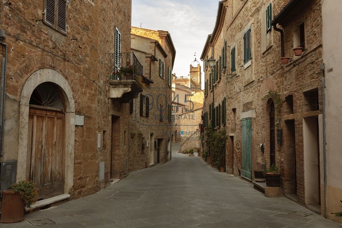 Historisches Ferienhaus mit Garten und Seele zur Miete in Montisi / Montalcino - Toskana