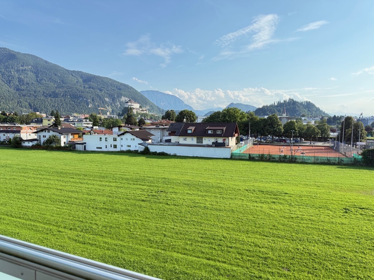 Guter Schnitt, bie Licht und eine  tolle Aussicht (2)