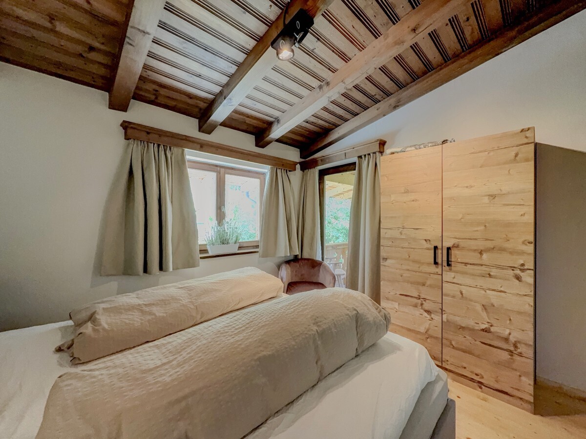 Wohnen in den Kitzbühler Alpen im Tirolerlandhausstil (9)