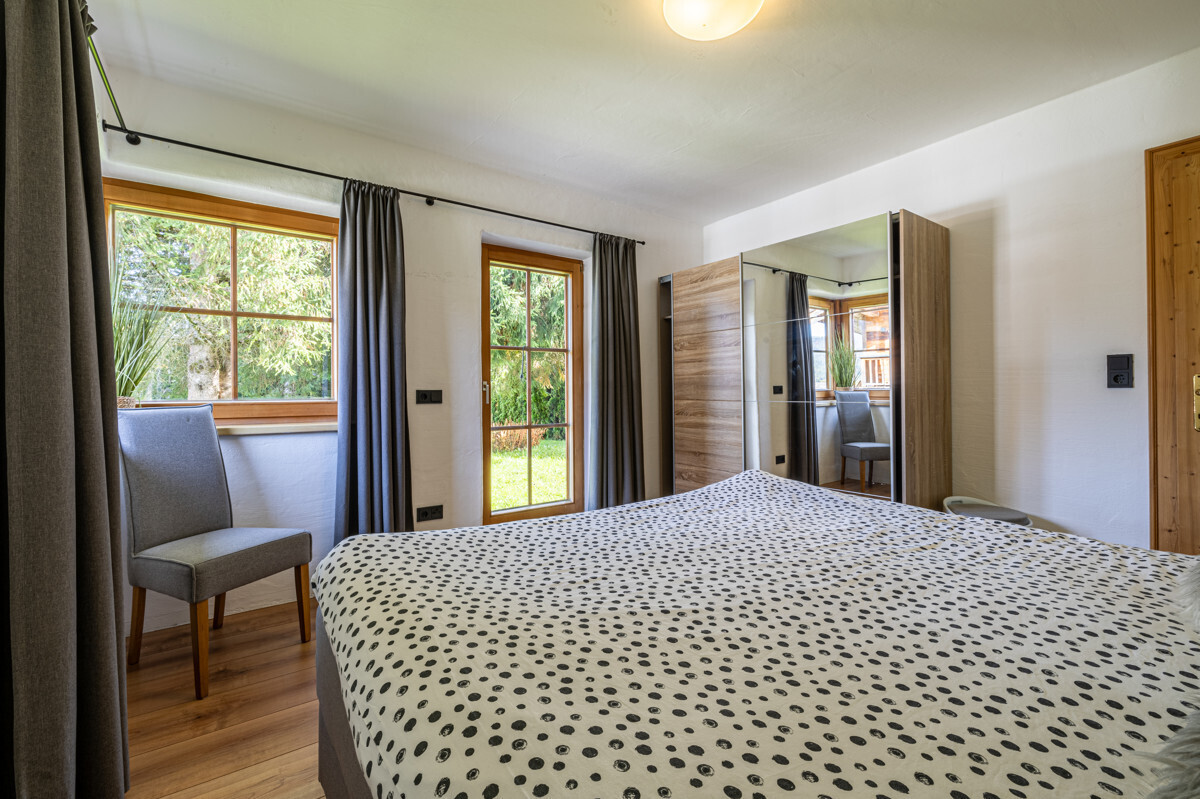 Schlafzimmer 2