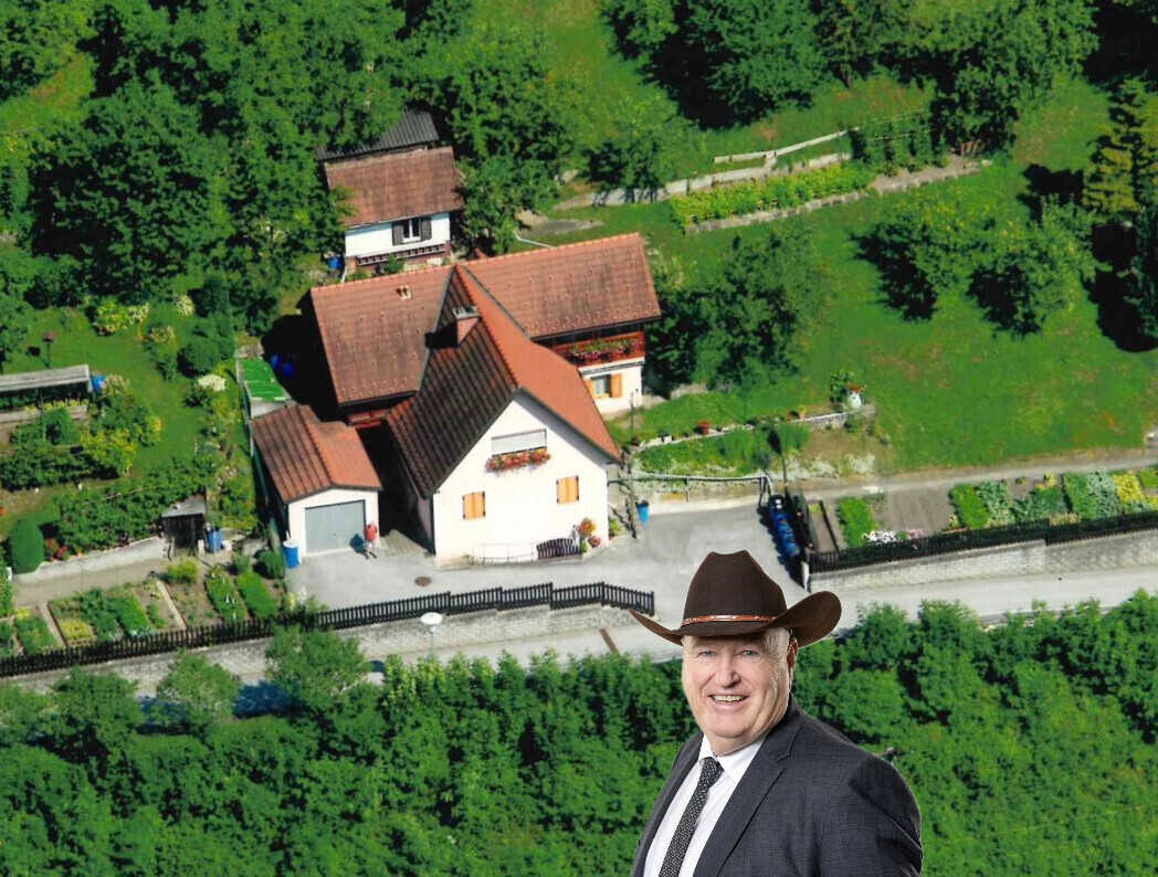 - Gemütlicher Kamin für behagliche Abende - Wintergarten zur ganzjährigen Nutzung und Entspannung