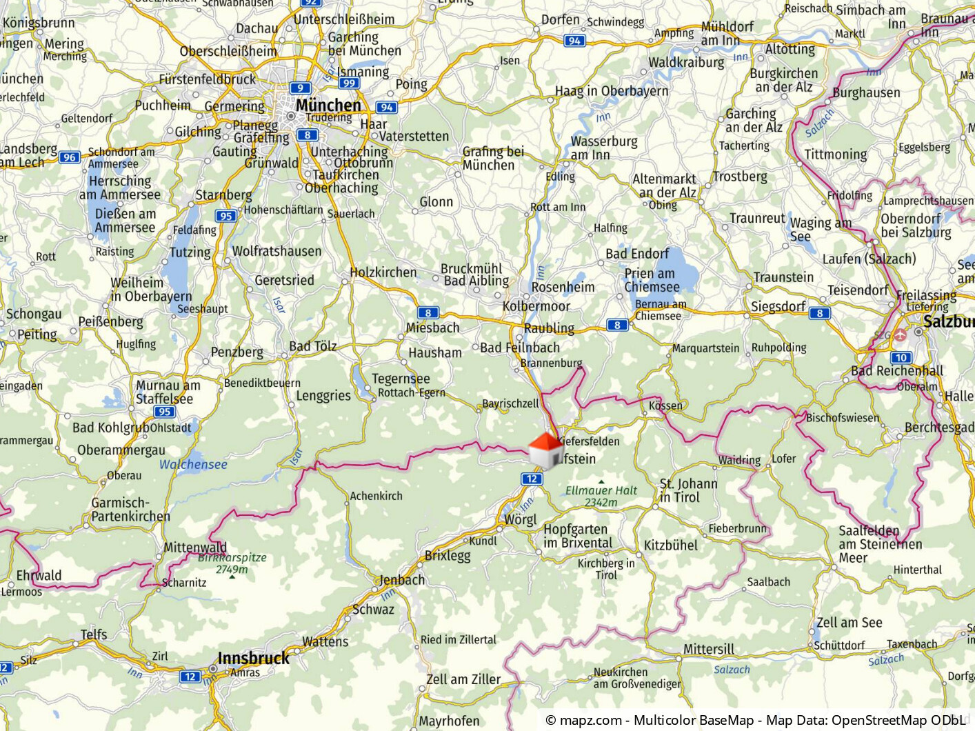 Eine Stunde von München Innsbruck und Salzburg. Drei Stunden zum Gardasee