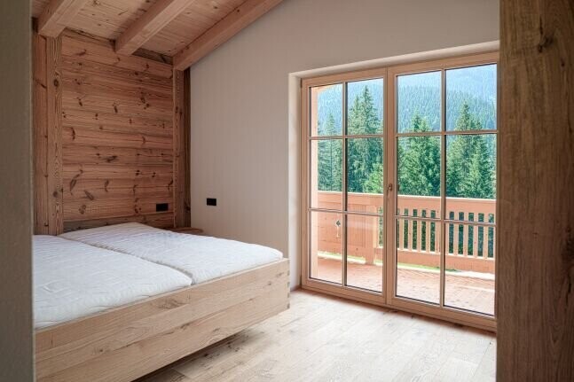 Schlafzimmer mit Balkon