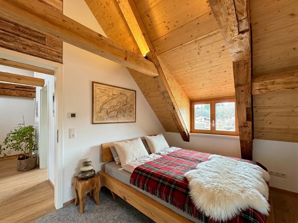Gemütliches Schlafzimmer mit Balken
