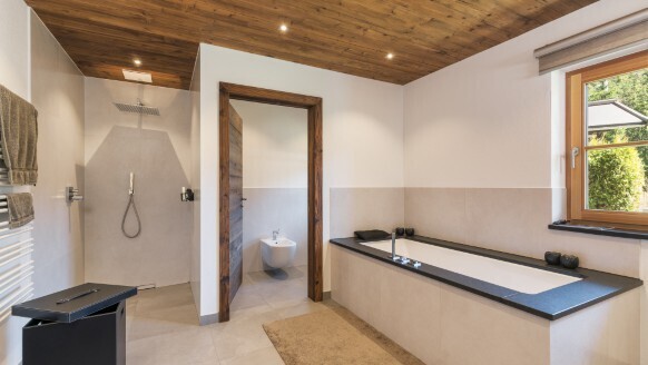 Landhausvilla am Waldrand mit traumhaften Ausblick 22