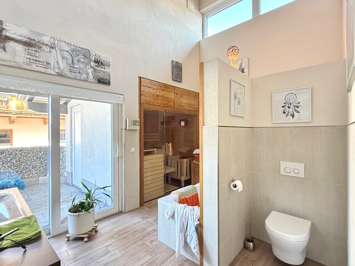 Badezimmer mit Sauna